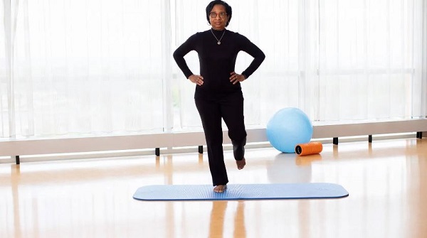 Mayo Clinic study: What standing on one leg can tell you