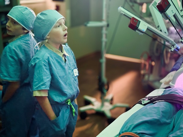 Boy Scouts Take Part in “Robotic Experience” at HCA Florida St. Lucie Hospital