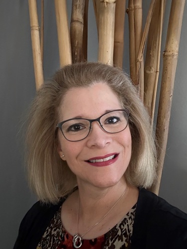 SMH Oncology Counselor Recognized for Care and Compassion to Cancer Patients