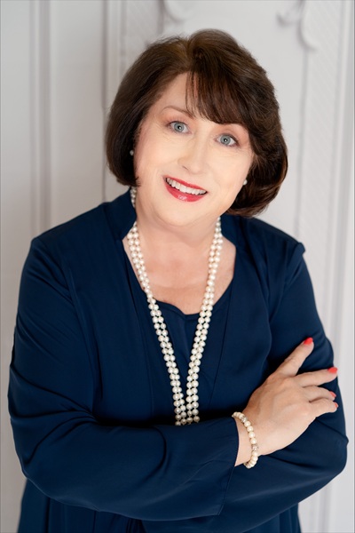 Carol Schneider named area sales and marketing director for Gulf Coast Village’s Palmview and The Preserve