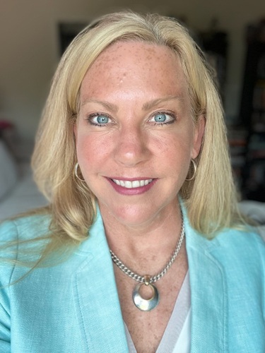 Leadership Profiles – Memorial Regional Hospital South – Jennifer Lanthorn